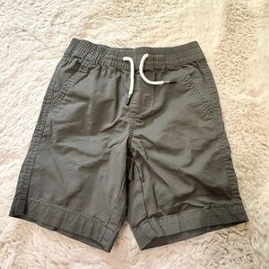 Boys olive green pull-on shorts.  Boys 8.